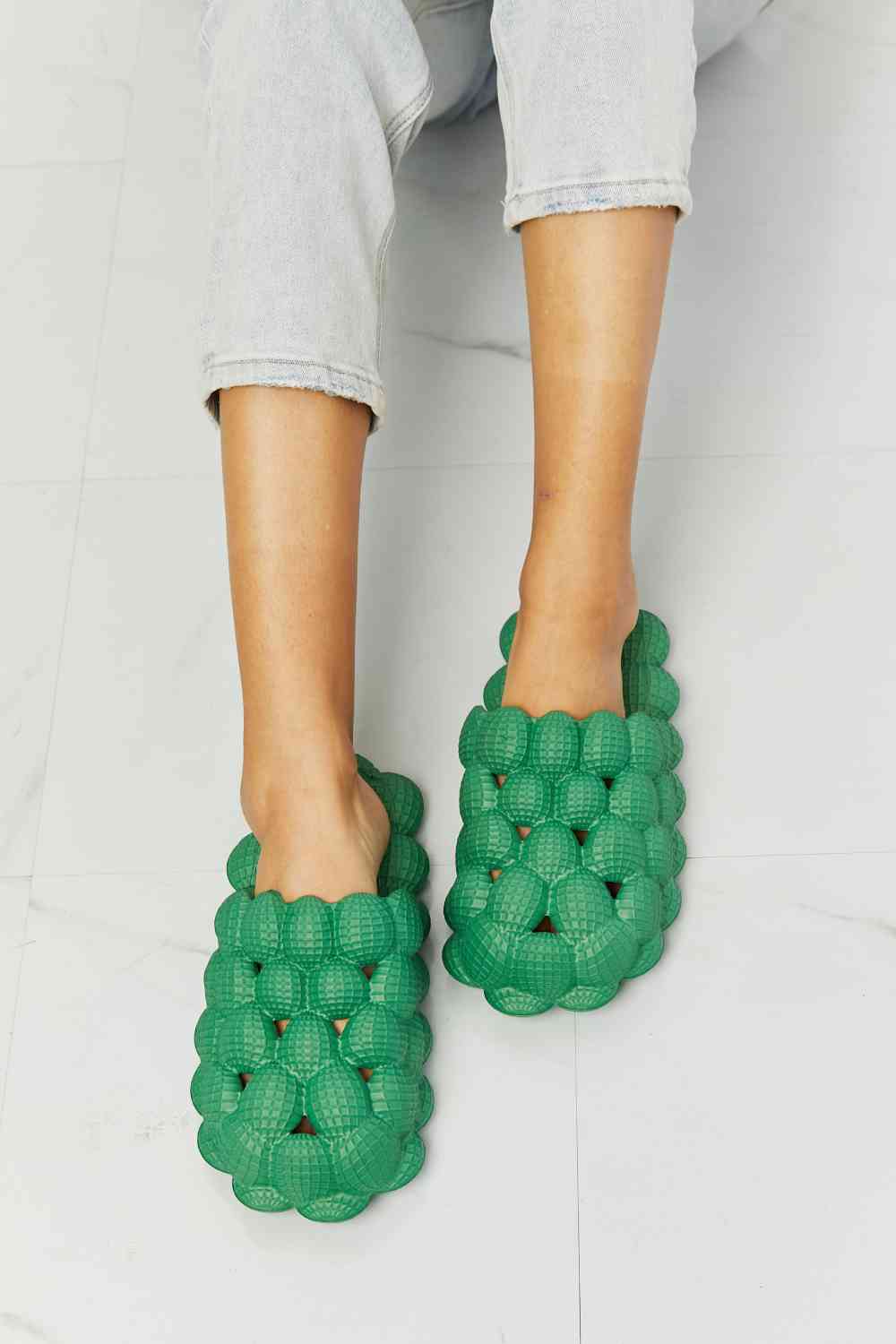 NOOK JOI Laid Back Bubble Slides in Green No 2