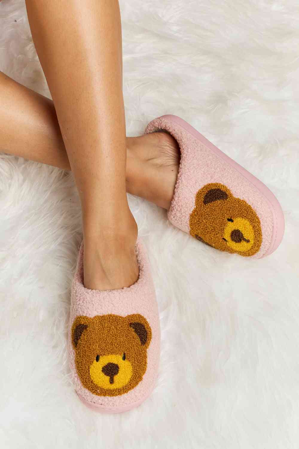Melody Teddy Bear Print Plush Slide Slippers Pink